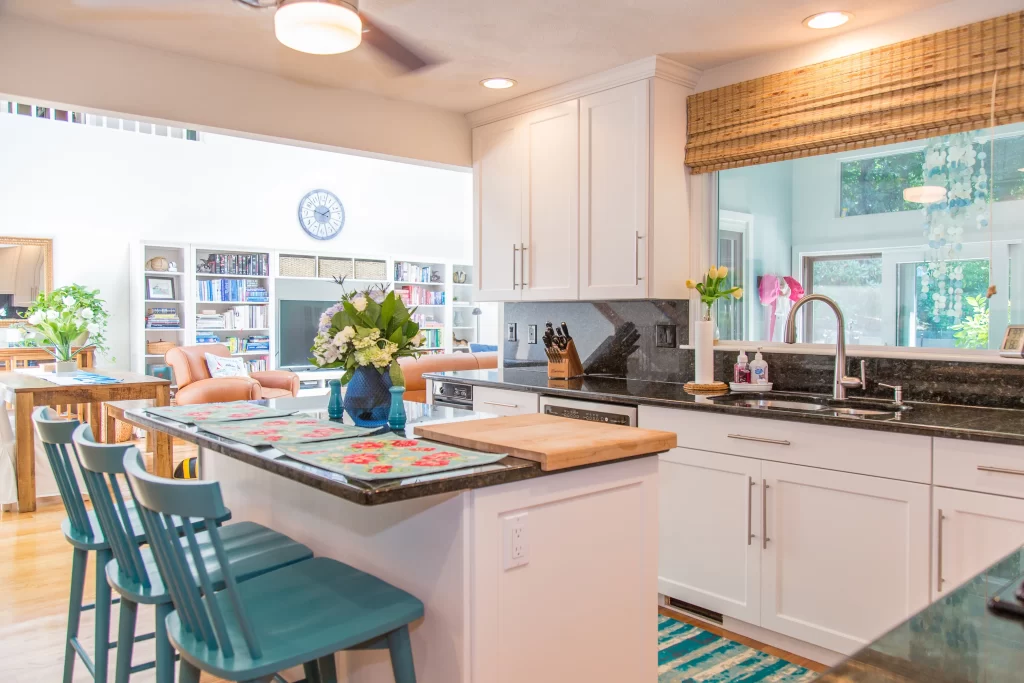 چگونه آشپزخانه‌تان را با کابینت‌های سفید هماهنگ کنید؟
