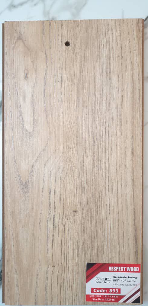 پارکت لمینت رسپکت وود 4 پارکت لمینت خارجی