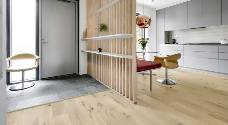 انتخاب رنگ پارکت لمینت برای خانه های کوچک انتخاب رنگ پارکت لمینت برای خانه‌های کوچک