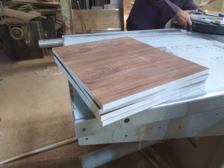 لیست قیمت برش ام دی اف ۱۴۰۴ | هزینه خدمات برش حرفه‌ای